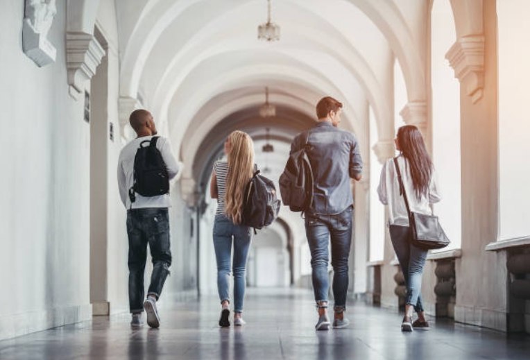 melhores facultades economia