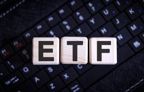 Como investir em ETFs?