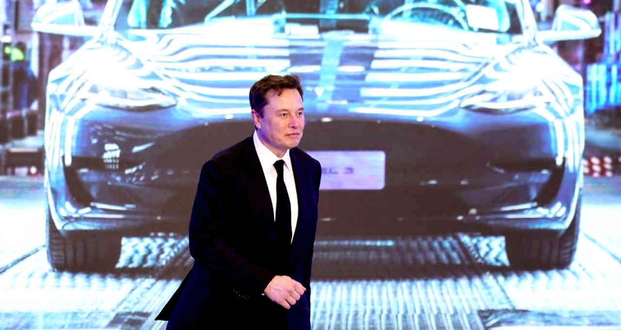 Elon Musk está a vender as ações da Tesla, deveria também?